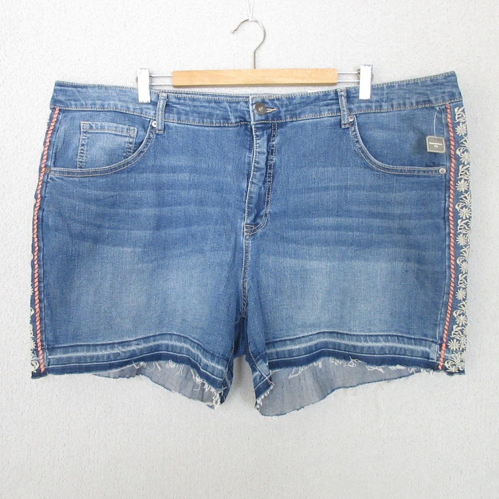 Terra & Sky Womens Denim Shorts Blue Wash Embellished‎ Side Frayed Hem Size 24W